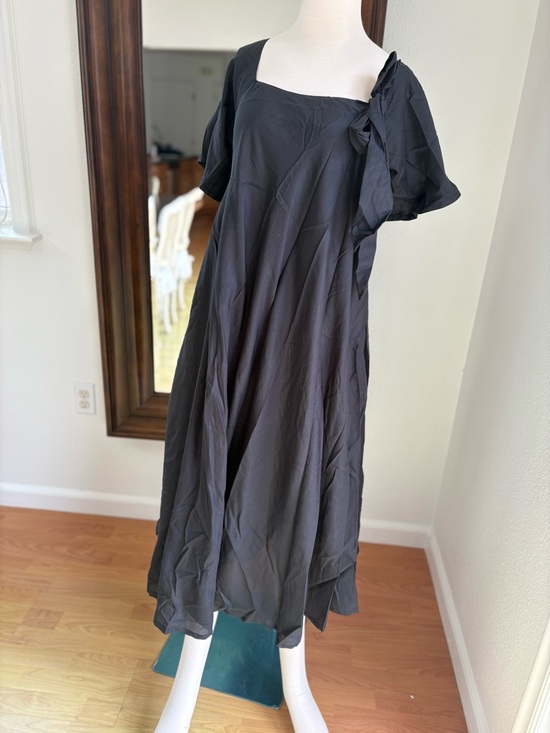 Dresses & Skirts - Black Square-Neck Short Sleeve Midi Dress - Cotton and Silk
